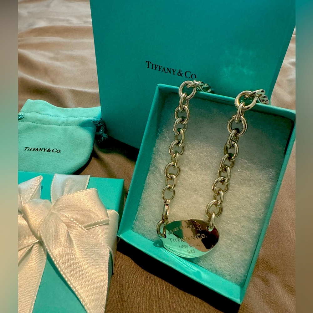Brand new never worn necklace